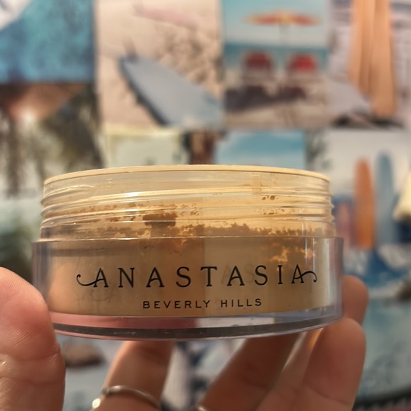 Anastasia Beverly Hills Loose Setting Powder - Deep Peach - Picture 4 of 4